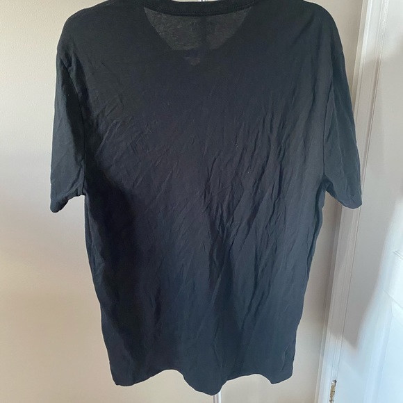 Old Navy Everyday Tee - Picture 5 of 7